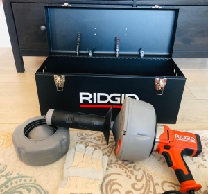 Servicii de Vidanjare Fose Septice si Desfundari Canalizari Bacau - Hidrocuratitor